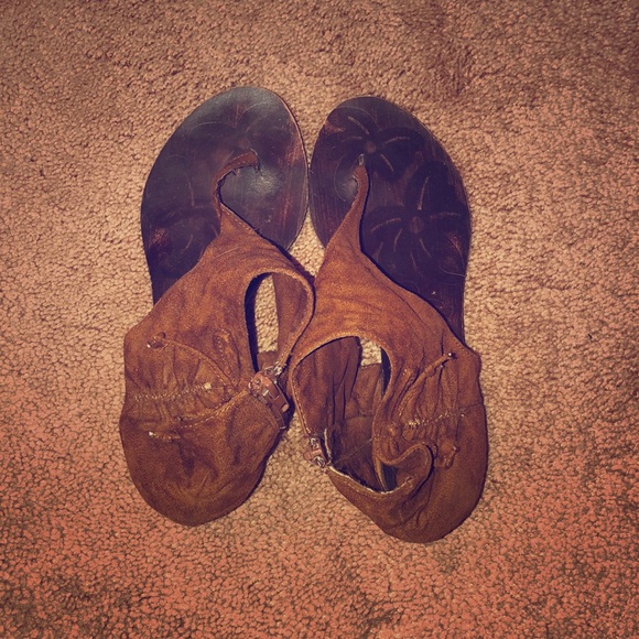 Sandals - Picture 1 of 2